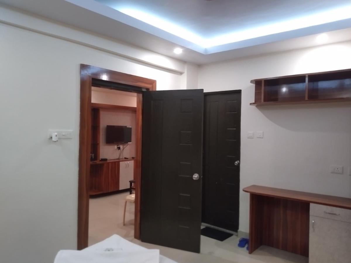 ลา ปลาตินา พรีเมียม สวีท Hotel ปูรี ภายนอก รูปภาพ