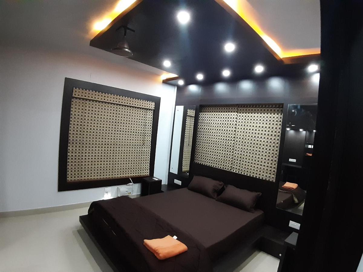 ลา ปลาตินา พรีเมียม สวีท Hotel ปูรี ภายนอก รูปภาพ