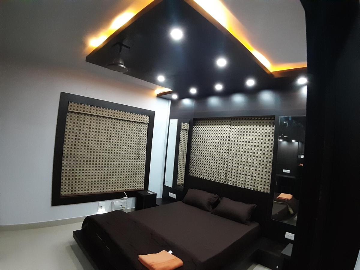 ลา ปลาตินา พรีเมียม สวีท Hotel ปูรี ภายนอก รูปภาพ